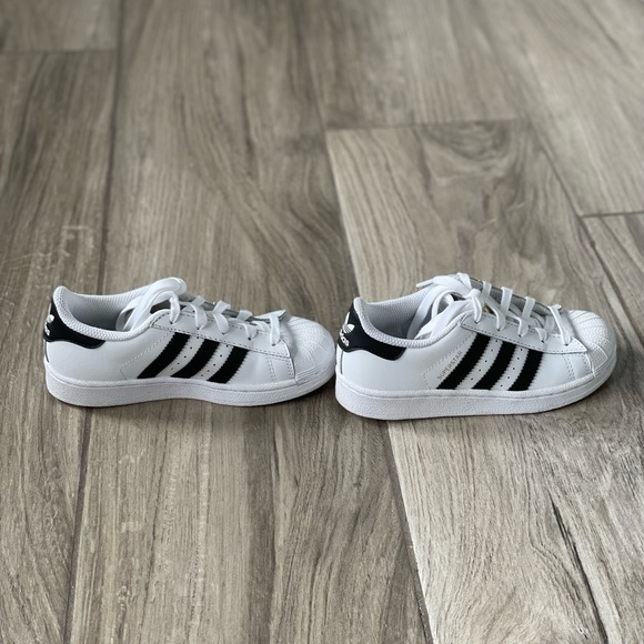 Kids Adidas Superstar Sneakers - Picture 5 of 6
